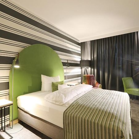 Naegler'S Fine Lounge Hotel エーストリッヒ・ヴィンケル エクステリア 写真