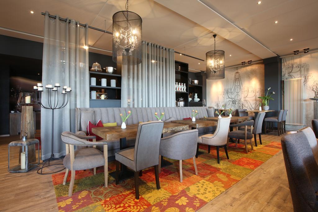 Naegler'S Fine Lounge Hotel エーストリッヒ・ヴィンケル エクステリア 写真
