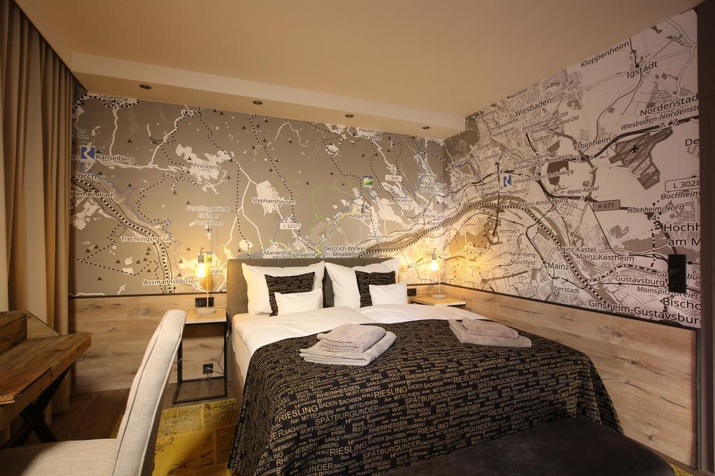 Naegler'S Fine Lounge Hotel エーストリッヒ・ヴィンケル エクステリア 写真